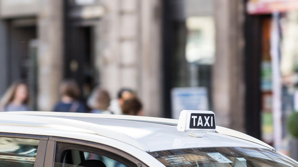 Itálie testuje taxíky zdarma z diskoték. Slibuje si nižší nehodovost